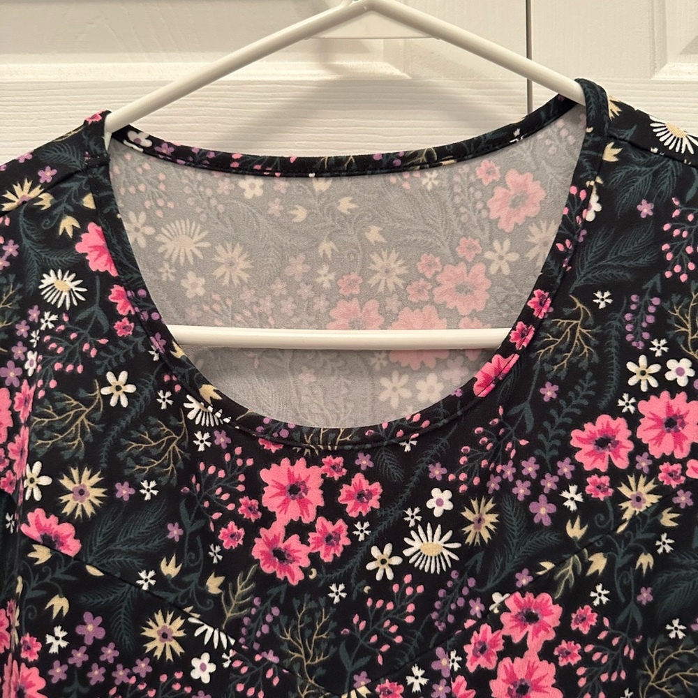Floral Tiered Flutter Sleeve Pleated Top XL - Picture 5 of 11